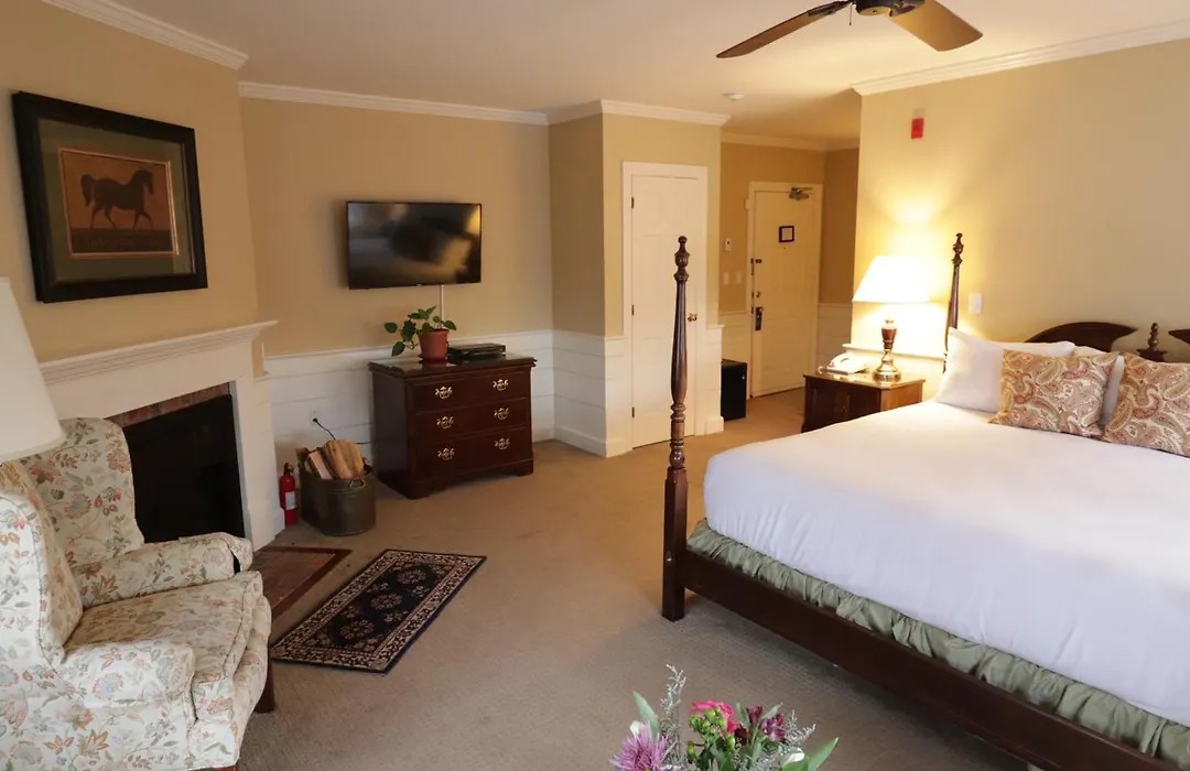 Swift House Inn-1